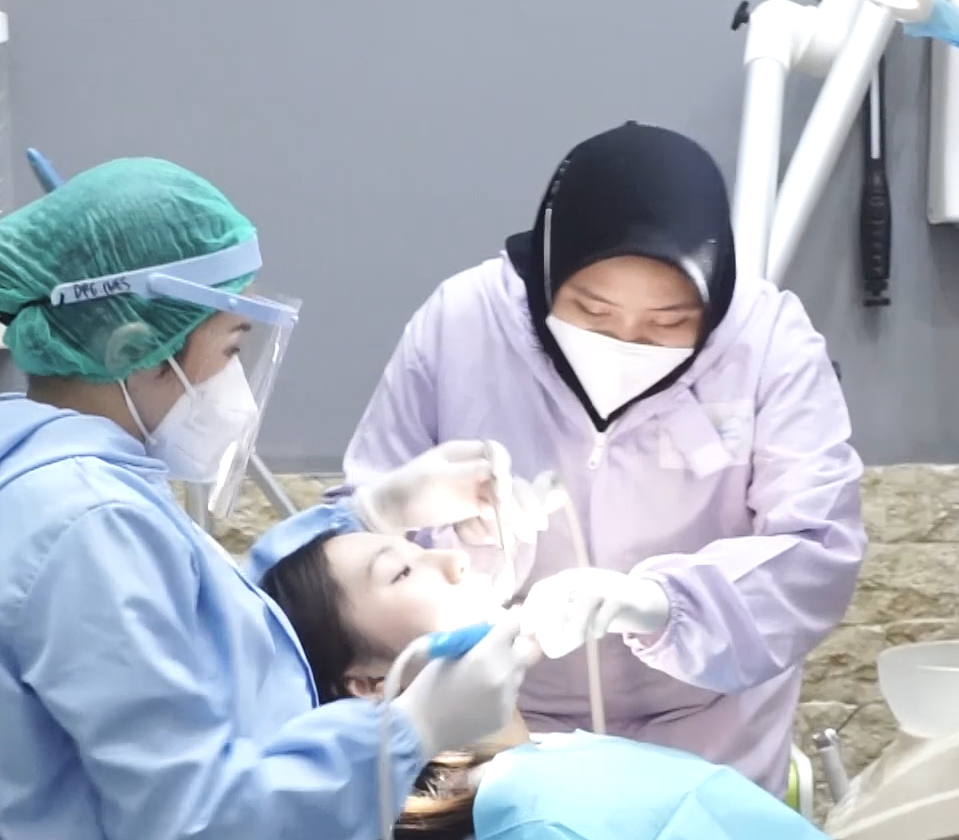 Peluang Karir: With Smile Dental Clinic